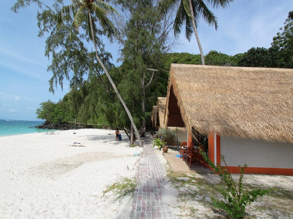 Coral Island Resort Phuket المظهر الخارجي الصورة